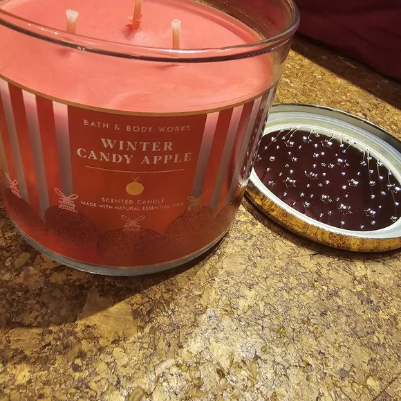 Brand new Bath and Body Works 3 Wick Winter Candy Apple Candle - Picture 2 of 4